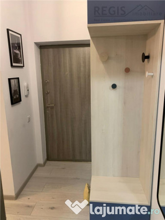 Apartament open space zona Tractorul/ loc de parcare 