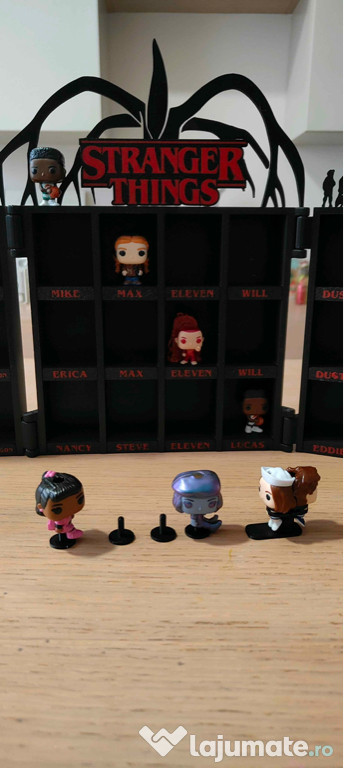 Căsuță / box / Stand figurine Kinder Joy Stranger Things 