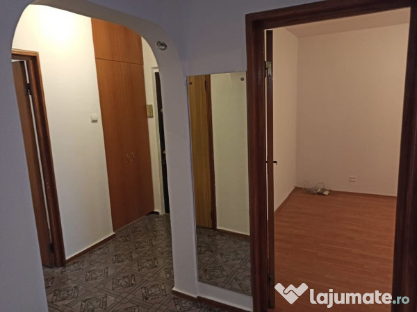 3cam.dec-1baie-disponibil imediat/Bvd Brancoveanu 130-132... 