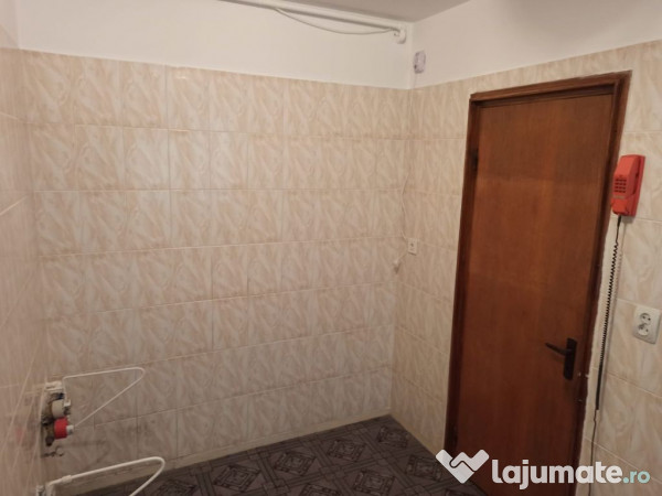 3cam.dec-1baie-disponibil imediat/Bvd Brancoveanu 130-132... 