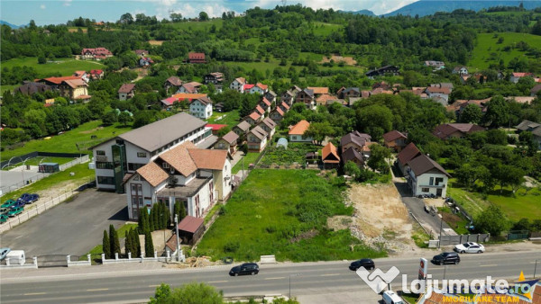 Intravilan, aria castelul Bran,utilitati,acces apreciabil: F 