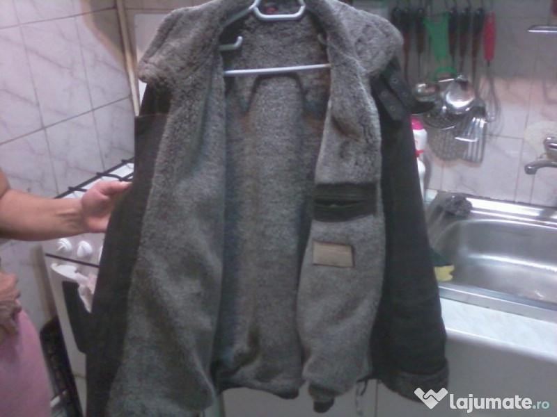 Cojoc original marlboro citeste tot anuntul