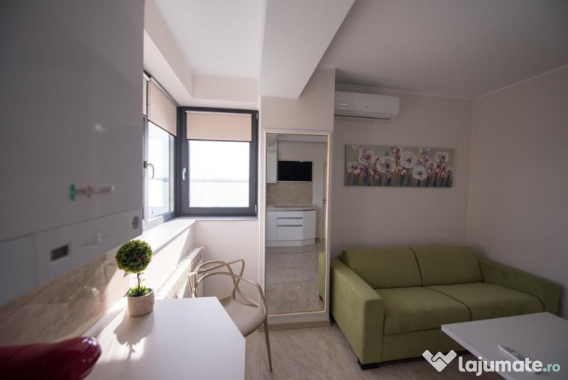 APARTAMENT 3 CAMERE MAMAIA CU VEDERE LA LAC 
