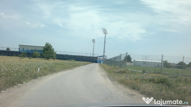Berceni la stadionul din comuna - teren 412 mp – zona vile 