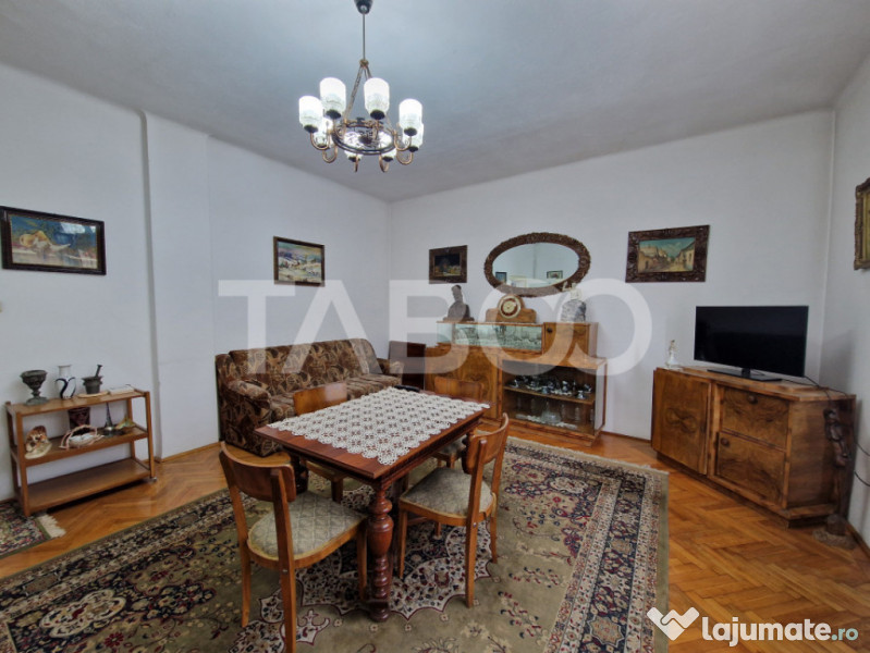 Apartament central 4 camere spatiu comercial garaj si pivnit 