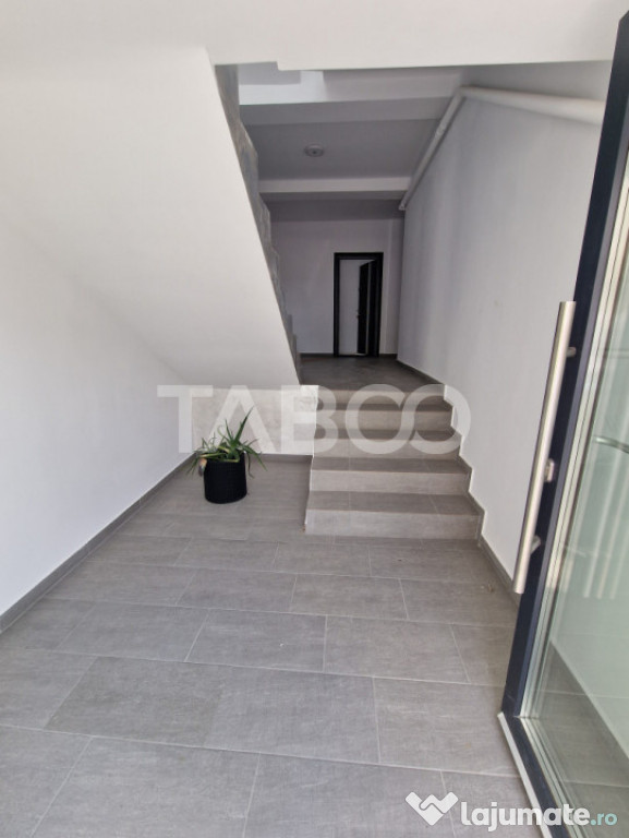 Apartament 60 mpu la CHEIE cu 3 camere balcon 18 mp pe Doamn 