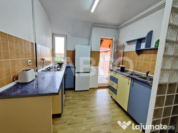 Apartament cu 4 camere in zona facultatilor Mihai Viteazul 