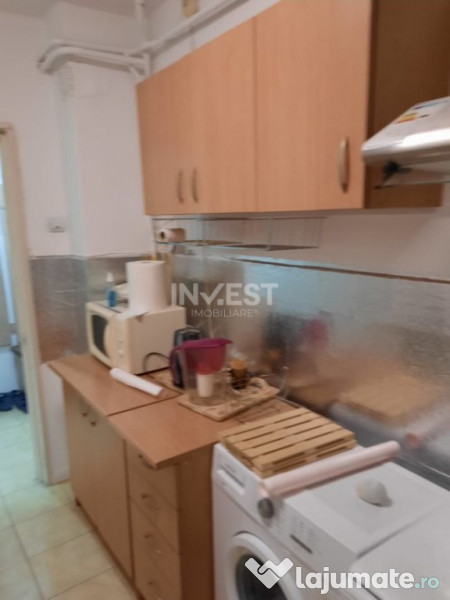 CENTRU-Hala Centrala- apartament 2 camere decomandat, etajul