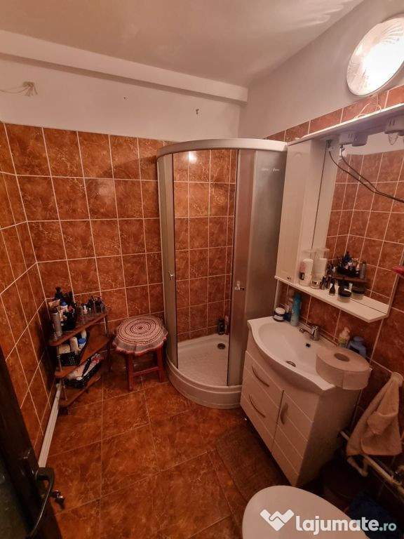 Central-apartament 2 camere cu gaze