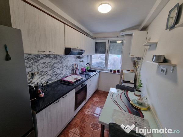 Central-apartament 2 camere cu gaze