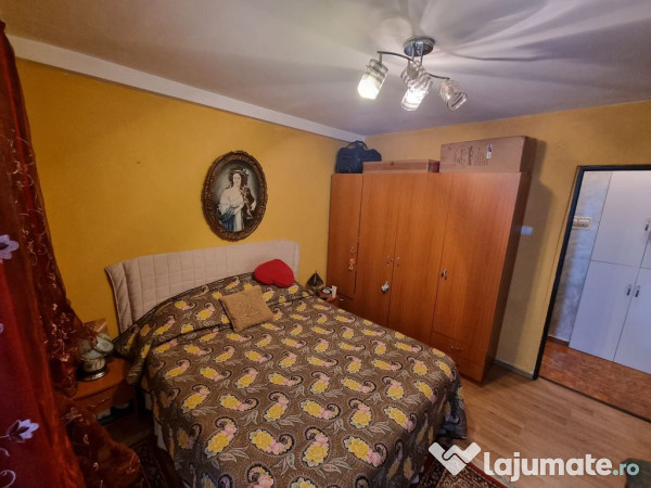 Central-apartament 2 camere cu gaze