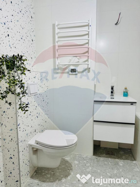 Apartament cu 3 camere de vânzare în zona Central 