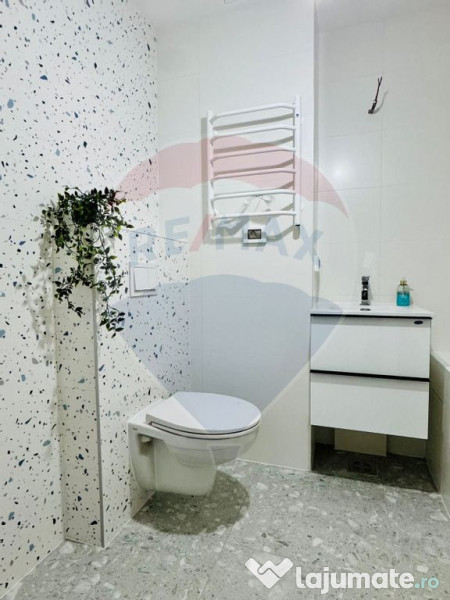 Apartament cu 3 camere de vânzare în zona Central 