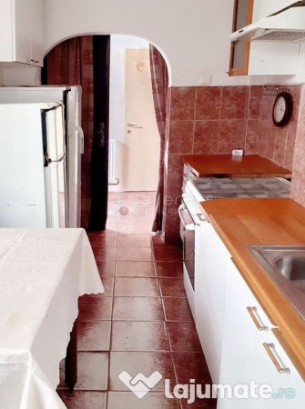 Casa cu curte individuala 