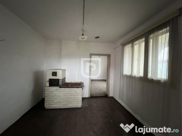 De vanzare casa, atelier fierarie, 4 anexe - 2507 mp in M... 