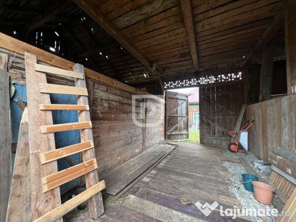 De vanzare casa, atelier fierarie, 4 anexe - 2507 mp in M... 