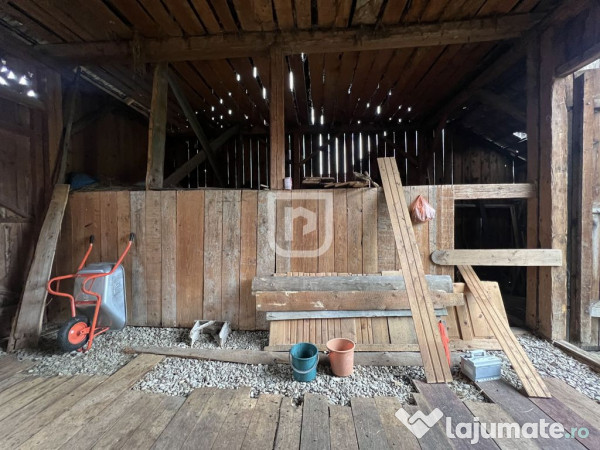 De vanzare casa, atelier fierarie, 4 anexe - 2507 mp in M... 