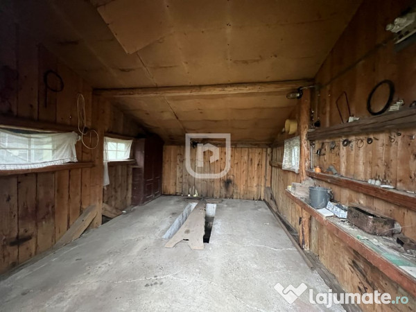 De vanzare casa, atelier fierarie, 4 anexe - 2507 mp in M... 