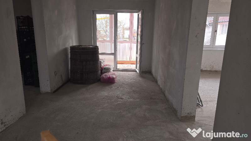 Vand casa in Deva, zona Garii (Peste Linia Ferata), P+E, din anul 2010 