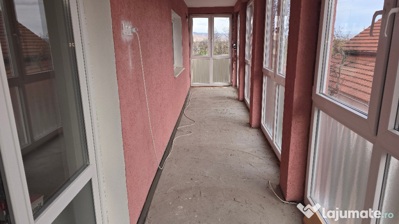 Vand casa in Deva, zona Garii (Peste Linia Ferata), P+E, din anul 2010 