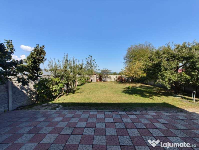 Vand casa in Deva, zona Garii (Peste Linia Ferata), P+E, din anul 2010 