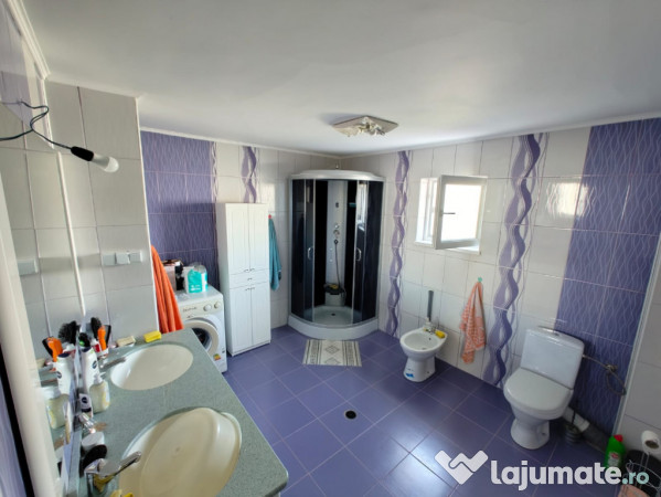 Vand casa in Deva, zona Garii (Peste Linia Ferata), P+E, din anul 2010 