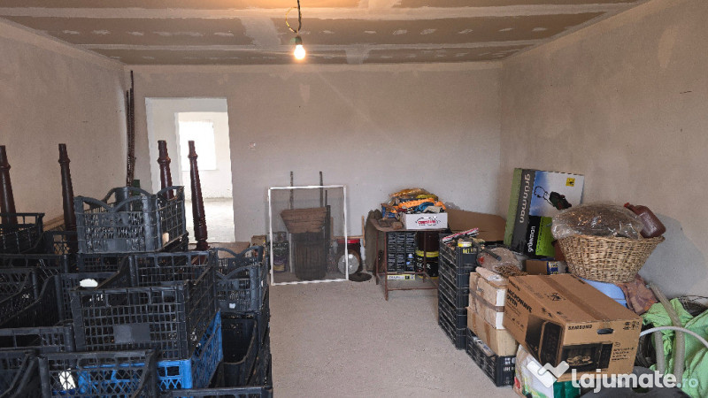 Vand casa in Deva, zona Garii (Peste Linia Ferata), P+E, din anul 2010 