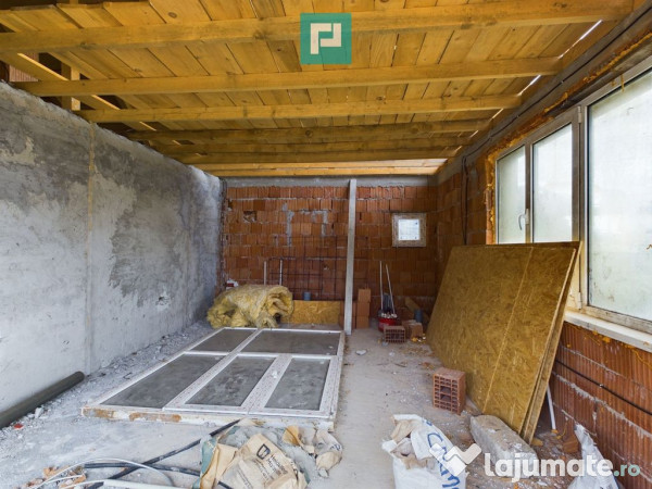 Casă cu 3 camere la roșu de vânzare zona 6Vânători