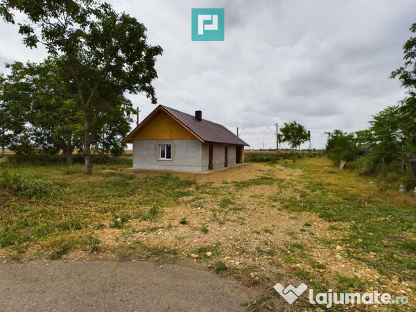 Casă cu 3 camere la roșu de vânzare zona 6Vânători