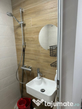 Garsoniera de inchiriat 