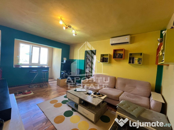 Apartament cu 4 camere, centrala proprie, zona Spitalul J...