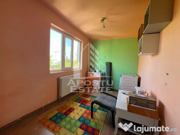 Apartament cu 4 camere, centrala proprie, zona Spitalul J...