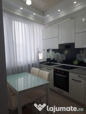 Apartamentul 2 camere Tractorul