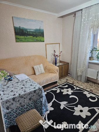 Se inchiriaza garsoniera, Aurel Vlaicu