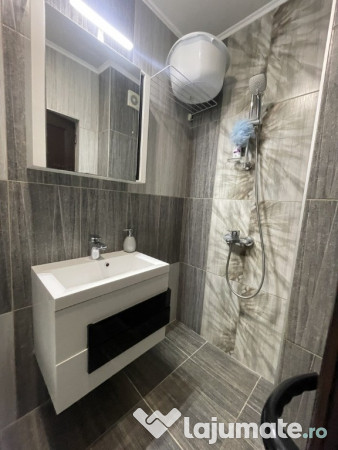 De vanzare 2 camere in zona Tractorul