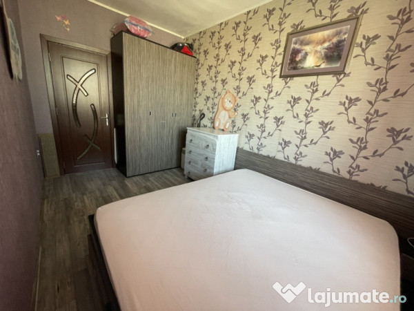 De vanzare 2 camere in zona Tractorul