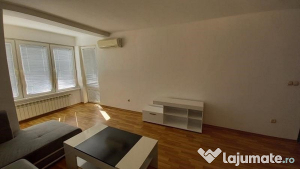 Vanzare apartament cu 3 camere zona Astra