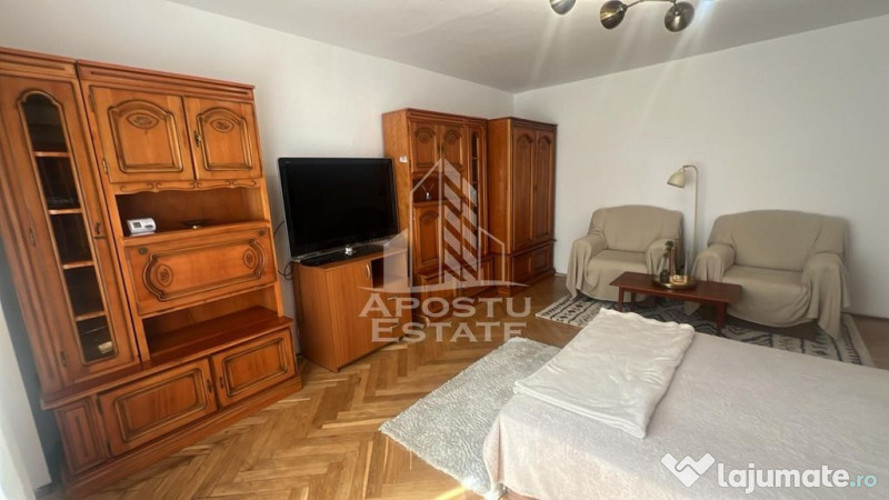 Apartament cu o camera, centrala proprie in zona Lipovei