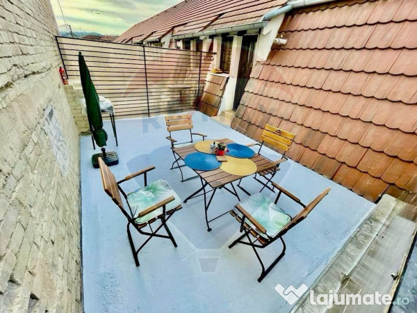 Apartament în zona Centrala, et.1, curte privata. 