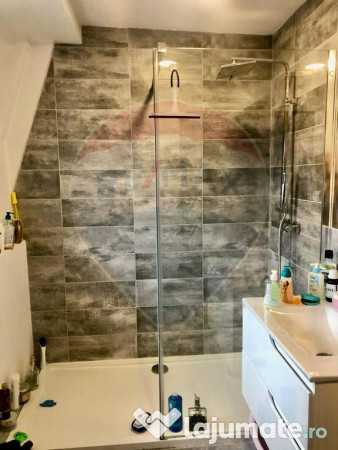 Apartament în zona Centrala, et.1, curte privata. 