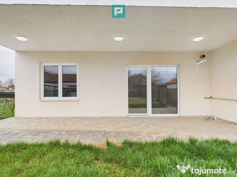 Duplex pe parter, 4 camere, Recaș 
