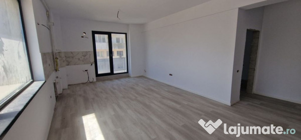 Faleza Nord apartament cu 3 camere, vedere la mare. 