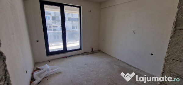 Faleza Nord apartament cu 3 camere, vedere la mare. 