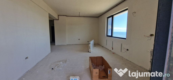 Faleza Nord apartament cu 3 camere, vedere la mare. 