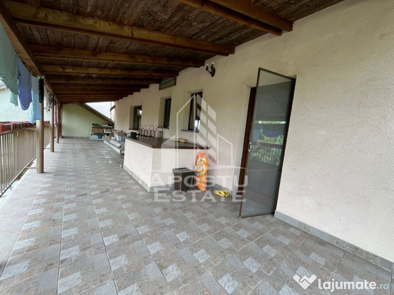 Casa individuala , 4 camere,2 bai, garaj, acces auto, 575...