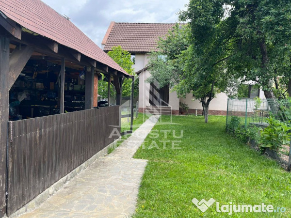 Casa individuala , 4 camere,2 bai, garaj, acces auto, 575...