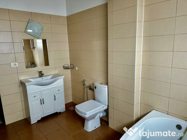 Apartament 3 camere situat in zona COICIU