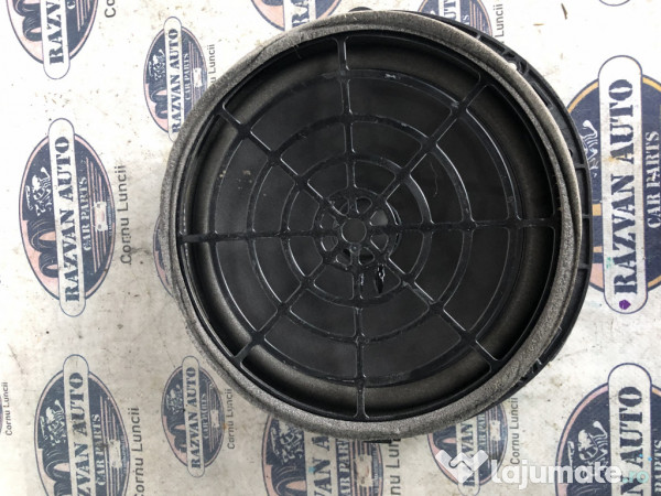 Boxa stanga fata Audi A4 B9