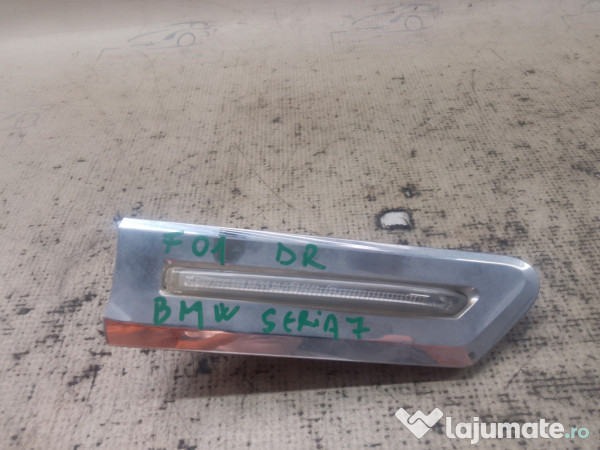 Semnalizare dreapta aripa BMW Seria 7 F01 2012