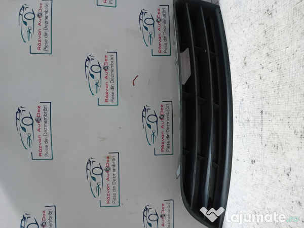 Grila proiector stanga Volkswagen Passat B6 2006